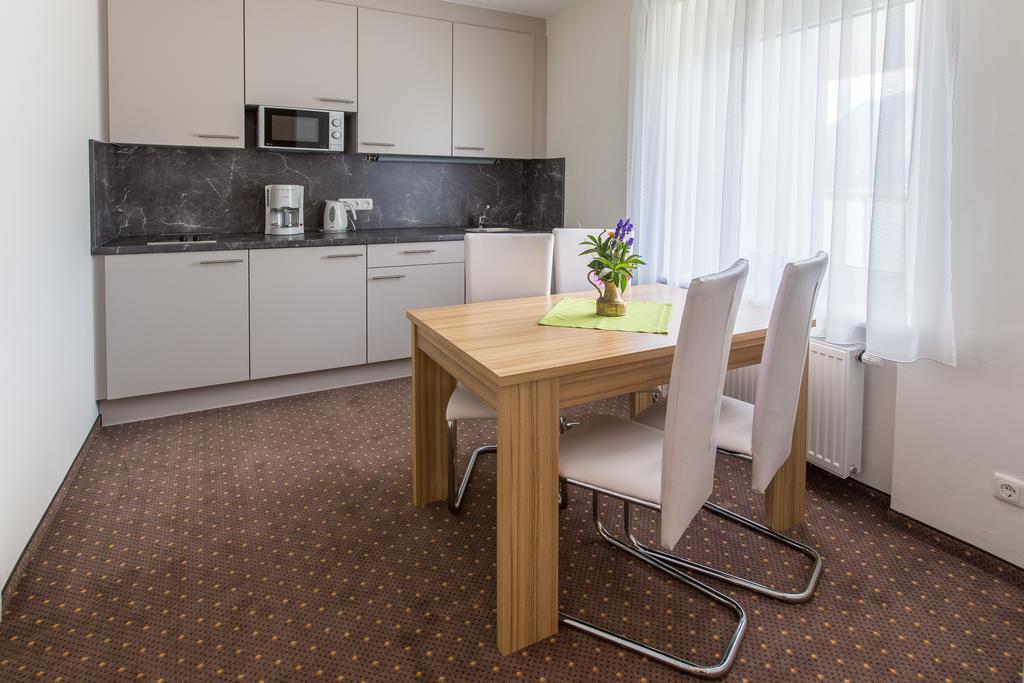 Gaestehaus Krappinger/Pizzeria Mamma Mia Оссіах Номер фото
