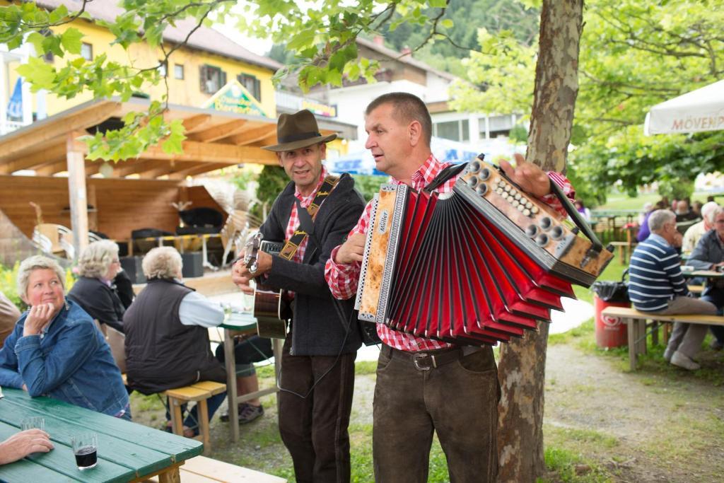 Gaestehaus Krappinger/Pizzeria Mamma Mia Оссіах Екстер'єр фото